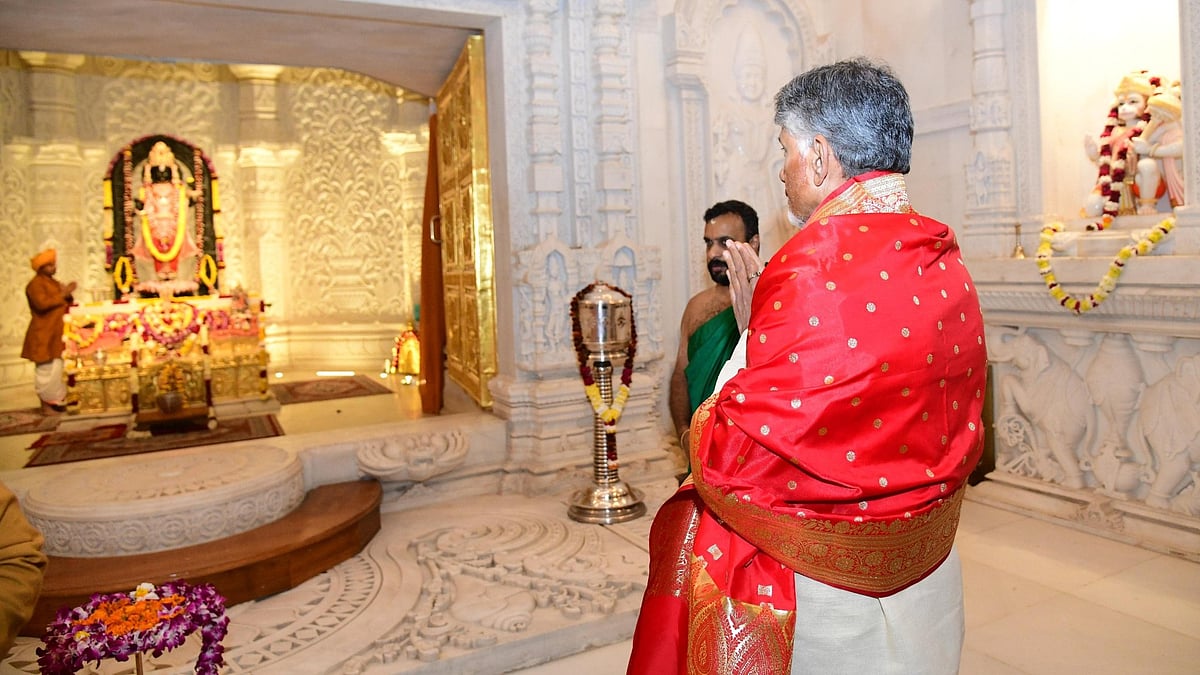ಅಯೋಧ್ಯೆ ರಾಮಮಂದಿರಕ್ಕೆ ಚಂದ್ರಬಾಬು ನಾಯ್ಡು ಭೇಟಿ; ದಕ್ಷಿಣ ಭಾರತದ ಮೊದಲ ಸಿಎಂ!