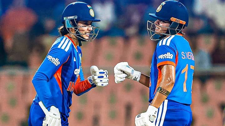 4th T20I: ಶ್ರೀಲಂಕಾ ವಿರುದ್ಧ ರನ್ ಮಳೆ; ಐತಿಹಾಸಿಕ ದಾಖಲೆ ಬರೆದ ಭಾರತ ಮಹಿಳಾ ತಂಡ!