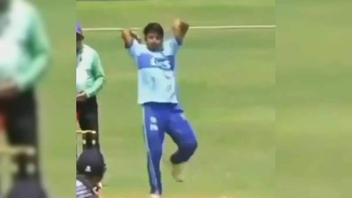 Best Action Ever: ಈವರೆಗೂ.. ಎಂದೂ ನೋಡಿರದ 'ವಿಚಿತ್ರದ ಬೌಲಿಂಗ್'; ಸ್ಪಿನ್ನರ್ ಮೋಡಿಗೆ ನೆಟ್ಟಿಗರು ಫಿದಾ! Video