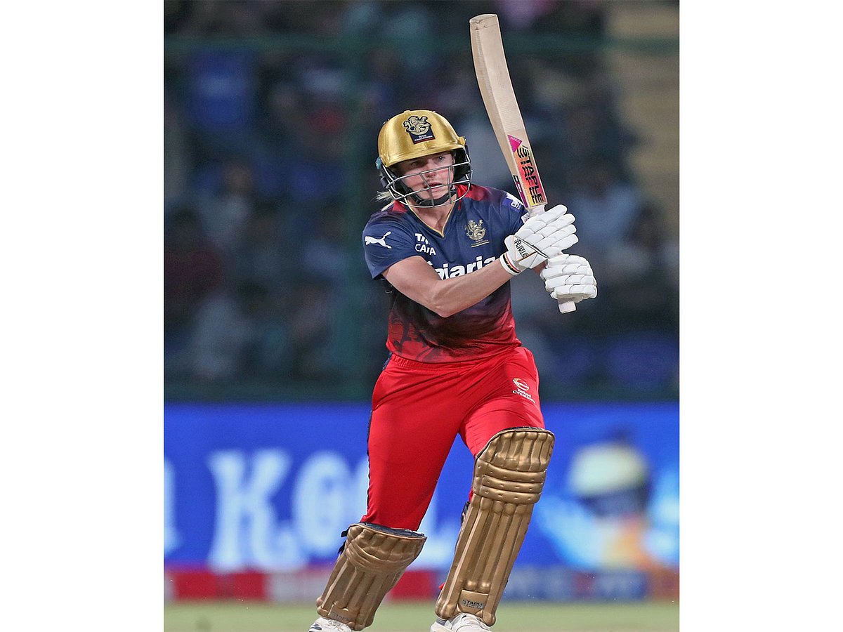 WPL 2026: RCB, DC ಗೆ ದೊಡ್ಡ ಆಘಾತ; ಎಲಿಸ್ ಪೆರ್ರಿ, ಅನ್ನಾಬೆಲ್ ಸದರ್ಲ್ಯಾಂಡ್ ಟೂರ್ನಿಯಿಂದ ಔಟ್!