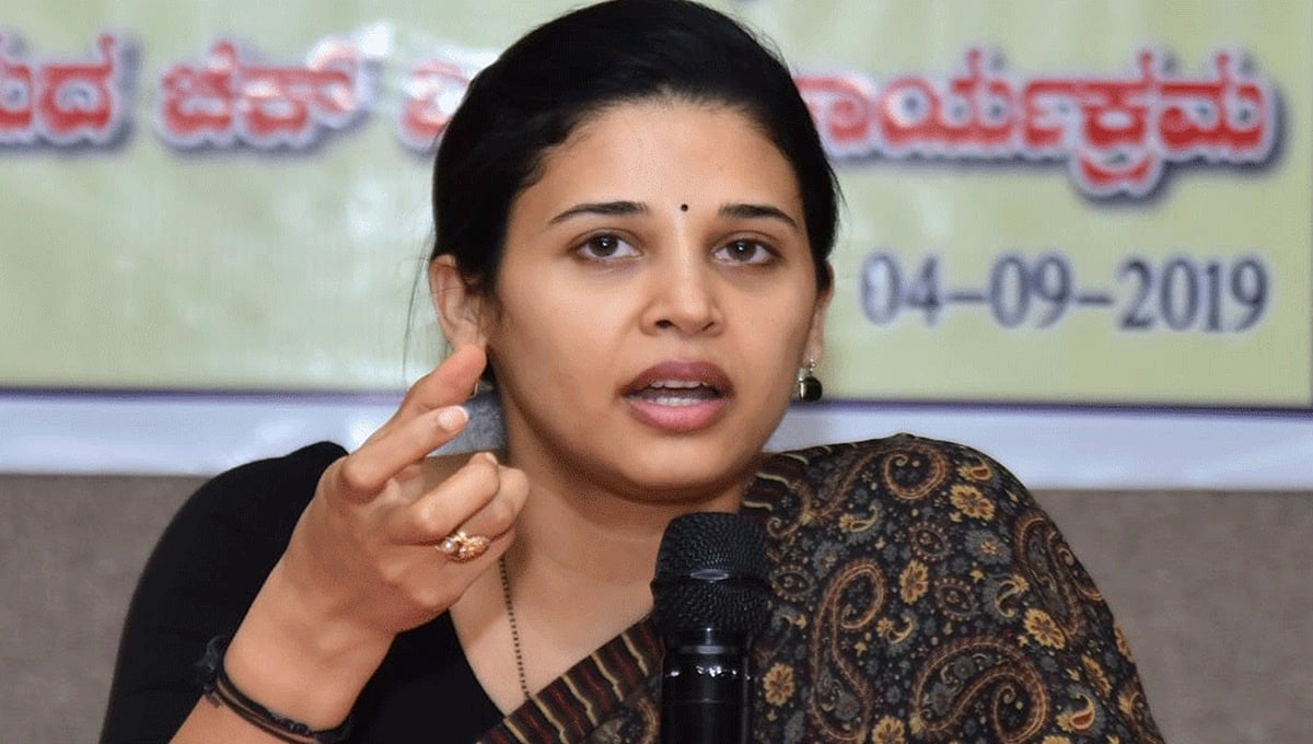 ತಮ್ಮ ಕಷ್ಟ ಕೇಳಲು ಬಂದ ರೋಹಿಣಿ ಸಿಂಧೂರಿ ಸರ್ಕಾರಿ ಅತಿಥಿ ಗೃಹ ಬಿಟ್ಟು ಜಿಂದಾಲ್ ಟೌನ್ಶಿಪ್ನಲ್ಲಿ ವಾಸ್ತವ್ಯ ಹೂಡಿದ್ದೇಕೆ? ತನಿಖೆಗೆ ರೈತರ ಆಗ್ರಹ