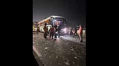 Bus Accident: ಆನೇಕಲ್ ಚಂದಾಪುರದಲ್ಲಿ ಸ್ಲೀಪರ್ ಕೋಚ್ ಬಸ್ಗಳ ನಡುವೆ ಭೀಕರ ಅಪಘಾತ, ಹಲವರಿಗೆ ಗಾಯ; Video