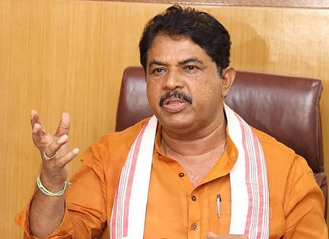 'ಇಂದಿರಾಗಾಂಧಿ ಹೇಳಿದರೆ 'ಶಿಸ್ತು', ಮೋದಿ ಹೇಳಿದರೆ ಅಪರಾಧವೇ? ಚಿನ್ನದ ಮೇಲಿನ ವ್ಯಾಮೋಹ ಬಿಡಿ ಎಂದು ಚಿದಂಬರಂ ಗೋಗರೆದಿದ್ದು ನೆನಪಿಲ್ಲವೇ?'