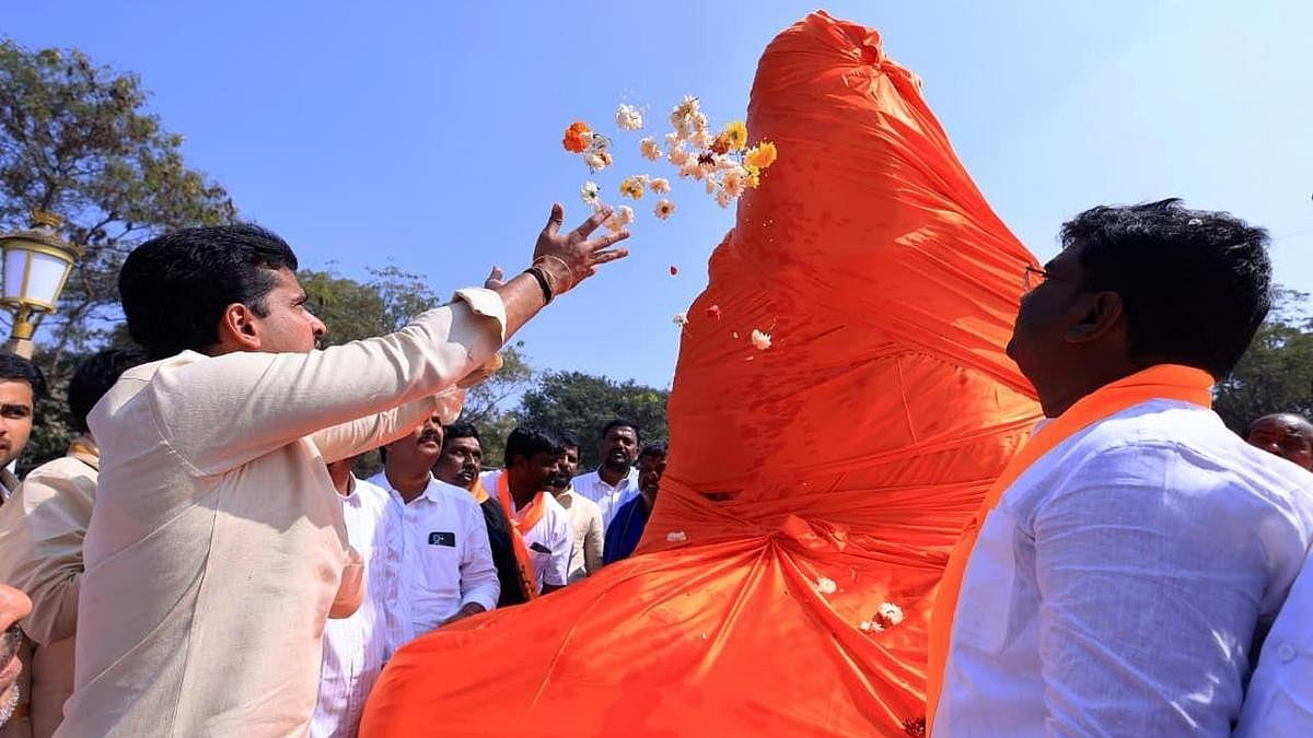 ಬಳ್ಳಾರಿ: ವಾಲ್ಮೀಕಿ ಪುತ್ಥಳಿ ಅನಾವರಣ ತಾತ್ಕಾಲಿಕ ಮುಂದೂಡಿಕೆ- ನಾಗೇಂದ್ರ