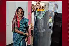 ಗೃಹಲಕ್ಷ್ಮಿ ಹಣ ಕೂಡಿಟ್ಟು ಫ್ರಿಡ್ಜ್ ಖರೀದಿಸಿದ ರಾಯಚೂರು ಮಹಿಳೆ: ಖುಷಿ ಹಂಚಿಕೊಂಡ ಸಚಿವೆ ಲಕ್ಷ್ಮಿ ಹೆಬ್ಬಾಳ್ಕರ್