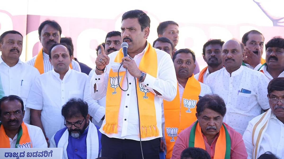 CM ಕುರ್ಚಿ ಉಳಿಸಿಕೊಳ್ಳಲು ಅಕ್ರಮ ವಲಸಿಗರಿಗೆ ಮನೆ ಕೊಟ್ಟ ಸಿದ್ದರಾಮಯ್ಯ: ಬಿ.ವೈ ವಿಜಯೇಂದ್ರ ಟೀಕೆ