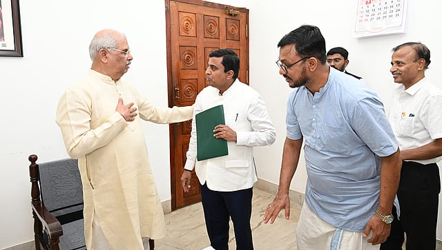 ಮಲಯಾಳಂ ಕಡ್ಡಾಯ ಮಸೂದೆ: ಕಾಸರಗೋಡು ಕನ್ನಡ ಭಾಷಿಕರ ಮೇಲೆ ಪರಿಣಾಮ; ರಾಜ್ಯ ನಿಯೋಗದಿಂದ ಕೇರಳ ರಾಜ್ಯಪಾಲರ ಭೇಟಿ!