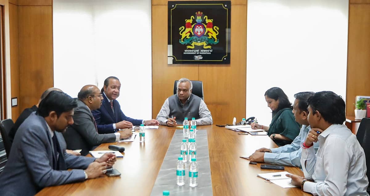 ಕರ್ನಾಟಕ-ಪೆನಾಂಗ್ ತಾಂತ್ರಿಕ, ಕೌಶಲ್ಯ ಅಭಿವೃದ್ಧಿ ಸಹಯೋಗ: ನಿಯೋಗ ಜೊತೆ ಸಚಿವ ಪ್ರಿಯಾಂಕ್ ಖರ್ಗೆ ಚರ್ಚೆ