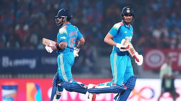 1st ODI: ಕೊಹ್ಲಿ ಅರ್ಧಶತಕ: ನ್ಯೂಜಿಲ್ಯಾಂಡ್ ವಿರುದ್ಧದ ಪಂದ್ಯದಲ್ಲಿ ಭಾರತಕ್ಕೆ ರೋಚಕ ಜಯ!