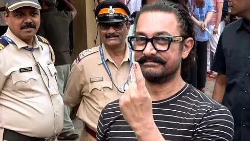 ಮಹಾರಾಷ್ಟ್ರ ಸ್ಥಳೀಯ ಸಂಸ್ಥೆ ಚುನಾವಣೆ: ಮತದಾನ ಬಳಿಕ 'ಭಾಷಾ ವಿವಾದ'ದ ಕಿಡಿ ಹೊತ್ತಿಸಿದ ನಟ ಅಮೀರ್ ಖಾನ್!