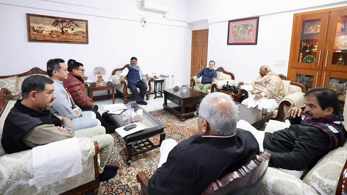 ದೆಹಲಿಯಲ್ಲಿ ರಾಹುಲ್ ಜೊತೆ ಡಿ.ಕೆ ಶಿವಕುಮಾರ್: ಸಿದ್ಧರಾಮಯ್ಯ ಪರ ಧೂತನಾಗಿ ಕೆ.ಜೆ ಜಾರ್ಜ್ ರಂಗಪ್ರವೇಶ; ಕೆ.ಎನ್ ರಾಜಣ್ಣ ಮನೆಯಲ್ಲಿ ಸಿಎಂ ಔತಣ!