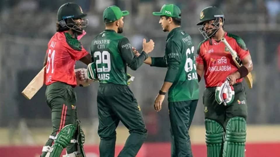 ICC T20 ವಿಶ್ವಕಪ್: ಪಾಕಿಸ್ತಾನ ಬೆಂಬಲ; ಟೂರ್ನಿಯಿಂದಲೇ ಹಿಂದೆ ಸರಿಯಲು ಬಾಂಗ್ಲಾದೇಶ ನಿರ್ಧಾರ?