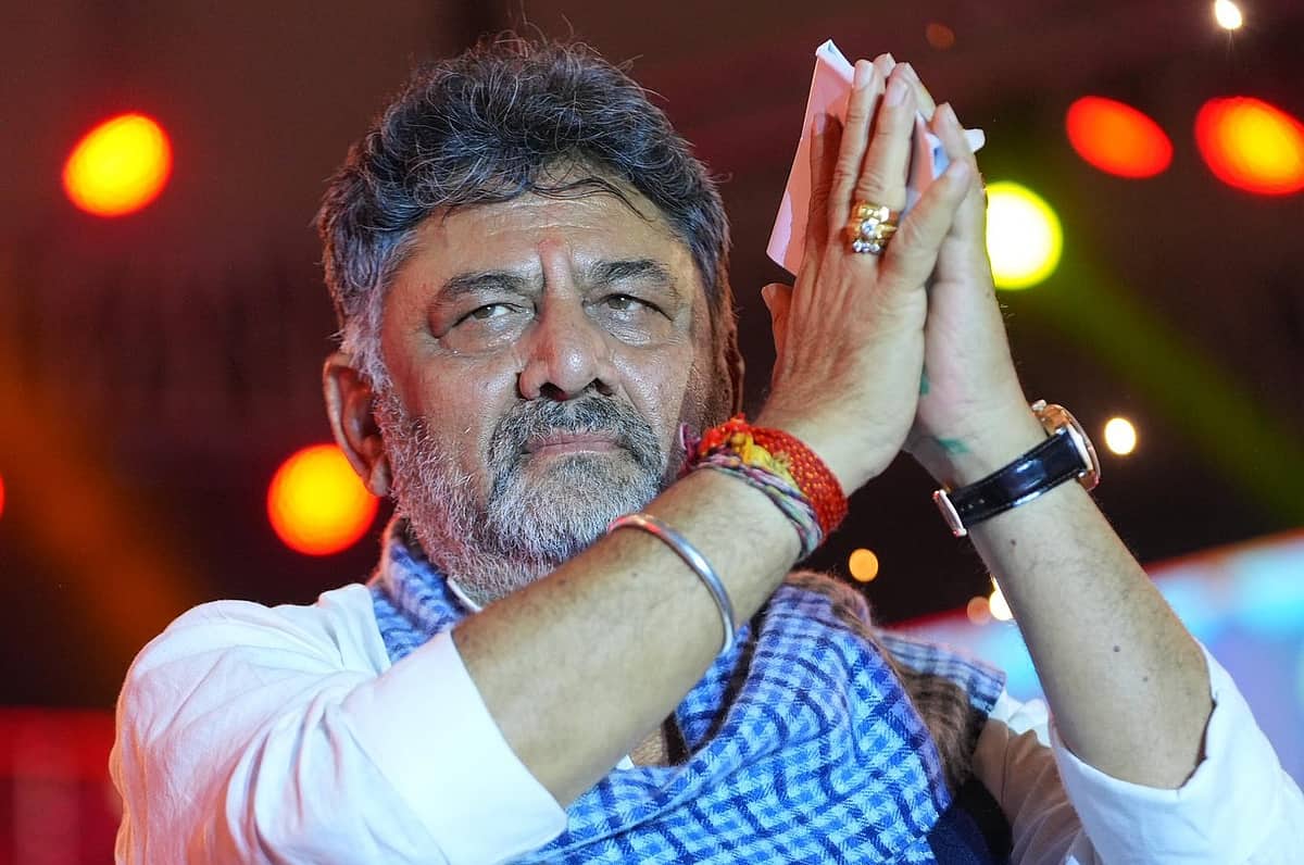 ನಾವು ಜನರ ಸೇವೆ ಮಾಡಲು ಸಿಎಂ ಆಗುವುದು, ಕುಮಾರಸ್ವಾಮಿ ತಮ್ಮ ಕುಟುಂಬಕ್ಕೋಸ್ಕರ: ಡಿ.ಕೆ ಶಿವಕುಮಾರ್