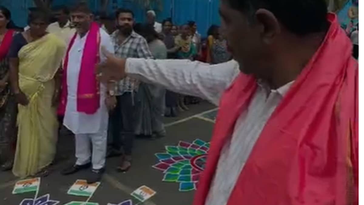 ರಾಮನಗರ: ರಾಷ್ಟ್ರ ಧ್ವಜಕ್ಕೆ ಅವಮಾನ ಮಾಡಿದ್ರಾ DCM ಡಿ.ಕೆ ಶಿವಕುಮಾರ್?