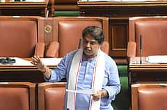ಕೇಂದ್ರದಿಂದ ರಾಜ್ಯಪಾಲರಿಗೆ ಕರೆ? ರಾಜ್ಯ ಸರ್ಕಾರದಿಂದ ಫೋನ್ ಕದ್ದಾಲಿಕೆ ಆರೋಪ; ವಿಧಾನಸಭೆಯಲ್ಲಿ ಬಿಜೆಪಿ ಗದ್ದಲ!
