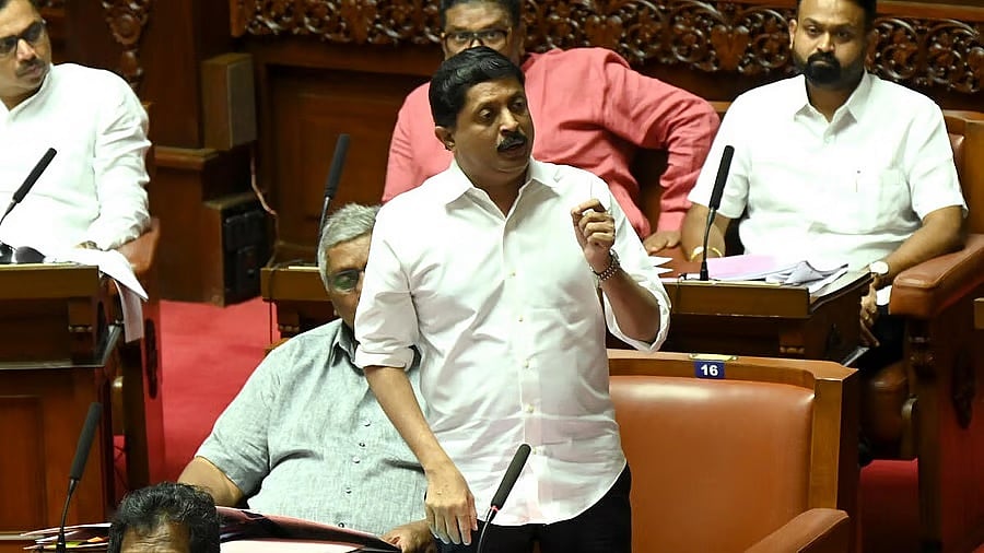 ಕತ್ತಲೆಯಲ್ಲಿ ಗುಂಡು ಹಾರಿಸುವ ಬದಲು ಸಾಕ್ಷಿ ಒದಗಿಸಿ: ಗುತ್ತಿಗೆದಾರರ ಸಂಘದ ಭ್ರಷ್ಟಾಚಾರ ಆರೋಪಕ್ಕೆ ಸಚಿವ ಭೈರತಿ ಸುರೇಶ್ ಪ್ರತಿಕ್ರಿಯೆ 