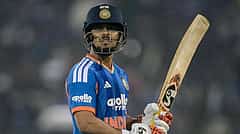 ನ್ಯೂಜಿಲೆಂಡ್ ವಿರುದ್ಧದ 5ನೇ T20: ಒಂದೇ ಓವರ್ ನಲ್ಲಿ 4, 4, 4, 6, 4, 6 ಚಚ್ಚಿದ ಇಶಾನ್ ಕಿಶಾನ್!