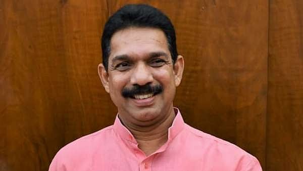 ರಾಜ್ಯದಲ್ಲಿ ಹದಗೆಟ್ಟ ಹಣಕಾಸು ಪರಿಸ್ಥಿತಿ, ಶ್ವೇತಪತ್ರ ಬಿಡುಗಡೆ ಮಾಡಿ: ನಳಿನ್ ಕುಮಾರ್ ಕಟೀಲ್!