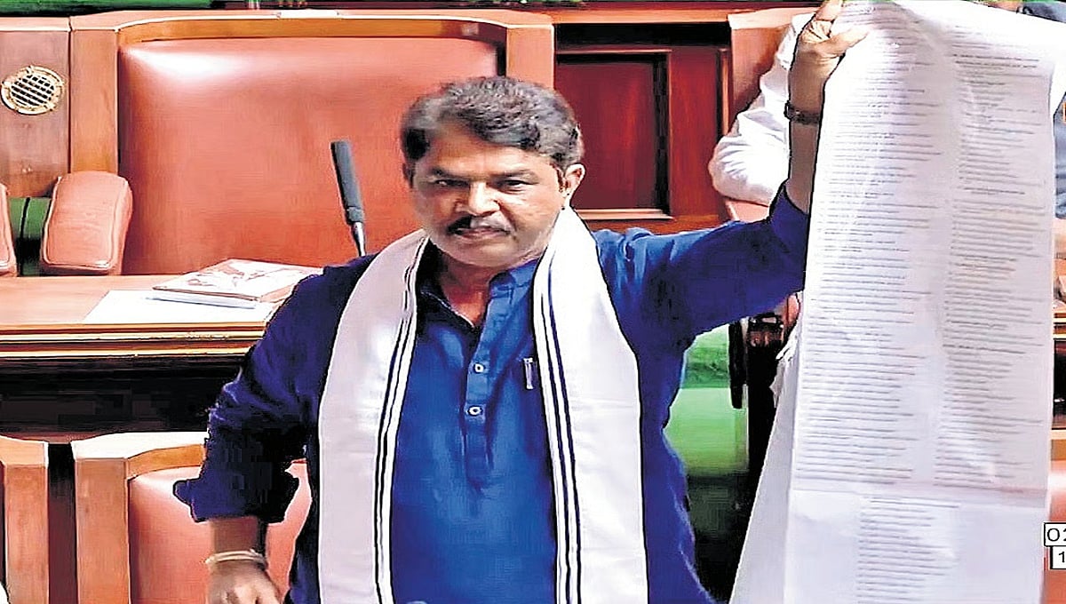 ನಕಲಿ ಗಾಂಧಿಗಳಿಂದ 'ಗಾಂಧಿ' ಹೈಜಾಕ್ : ಮಹಾತ್ಮಾ ಗಾಂಧಿ ಹೆಸರಿನ 454 ಯೋಜನೆಗಳ ಪಟ್ಟಿ ಓದಿ ಅಶೋಕ್ ಕೌಂಟರ್ !