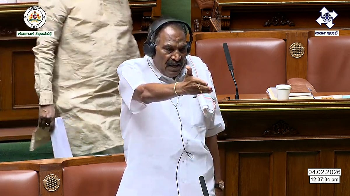 'ಥೂ ನಿಮ್ ಯೋಗ್ಯತೆಗೆ ಬೆಂಕಿ ಹಾಕಾ.., ಲೇ ಆರೆಸ್ಸೆಸ್ಸು.. ನಿಂಗೆ ಮಾನ ಮರ್ಯಾದೆ ಇದ್ಯಾ..': ಸದನದಲ್ಲಿ ರೊಚ್ಚಿಗೆದ್ದ ಶಿವಲಿಂಗೇಗೌಡ; Video