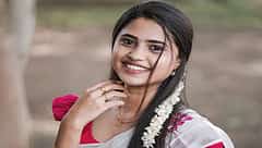 ಡ್ರಗ್ಸ್ ಸಮೇತ ಸಿಕ್ಕಿ ಬಿದ್ದ ನಟಿ ಅಂಜು ಕೃಷ್ಣ: ಎಂಟು ಮಂದಿ ಬಂಧನ