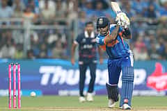 T20 ವಿಶ್ವಕಪ್ 2026: USA ಬೌಲರ್ ಗಳ ಎದುರು ಪರದಾಡಿದ ಭಾರತ, ಸೂರ್ಯ ಏಕಾಂಗಿ ಹೋರಾಟ; 161 ರನ್