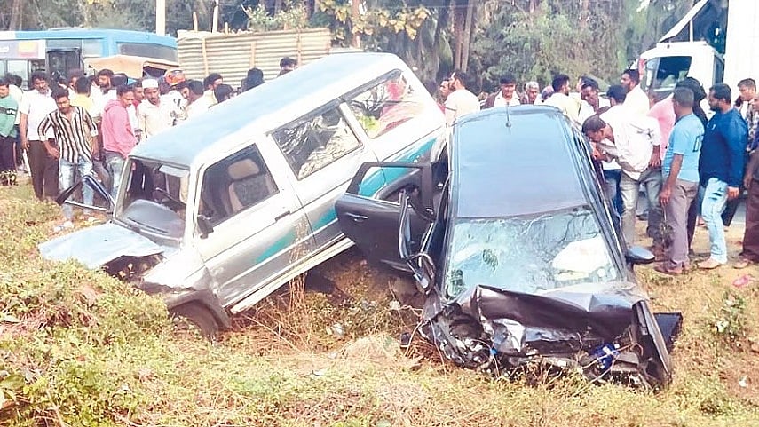 ತುಮಕೂರಿನಲ್ಲಿ ಸರಣಿ ಅಪಘಾತ: ಇಬ್ಬರ ದುರ್ಮರಣ, Dysp ಸೇರಿ 9 ಮಂದಿಗೆ ಗಾಯ