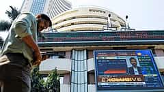 Sensex 485, Nifty 173 ಅಂಕ ಏರಿಕೆ; ಟೈಟನ್ ಷೇರು ಮೌಲ್ಯ ಶೇ.3%, ಅಲ್ಟ್ರಾಟೆಕ್ ಷೇರು ಮೌಲ್ಯ ಶೇ.2%ರಷ್ಟು ಏರಿಕೆ!