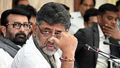 ಸಿರಿವಂತರು ಗ್ಯಾರಂಟಿ ಯೋಜನೆಗಳನ್ನು ಬಿಟ್ಟು ಕೊಡುವುದರಲ್ಲಿ ತಪ್ಪೇನಿದೆ; 21 ಕೋಟಿಯಷ್ಟು ಹಣ ಮೃತಪಟ್ಟವರ ಖಾತೆಗೆ ಹೋಗಿದೆ: ಡಿ.ಕೆ ಶಿವಕುಮಾರ್