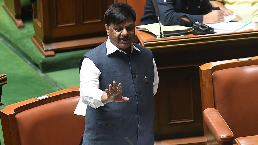 ಸಿದ್ದರಾಮಯ್ಯನವರು ಸಿಎಂ ಸ್ಥಾನದಿಂದ ಕೆಳಗಿಳಿಯುವ ಪ್ರಶ್ನೆಯೇ ಇಲ್ಲ: ಹೆಚ್.ಸಿ ಮಹದೇವಪ್ಪ