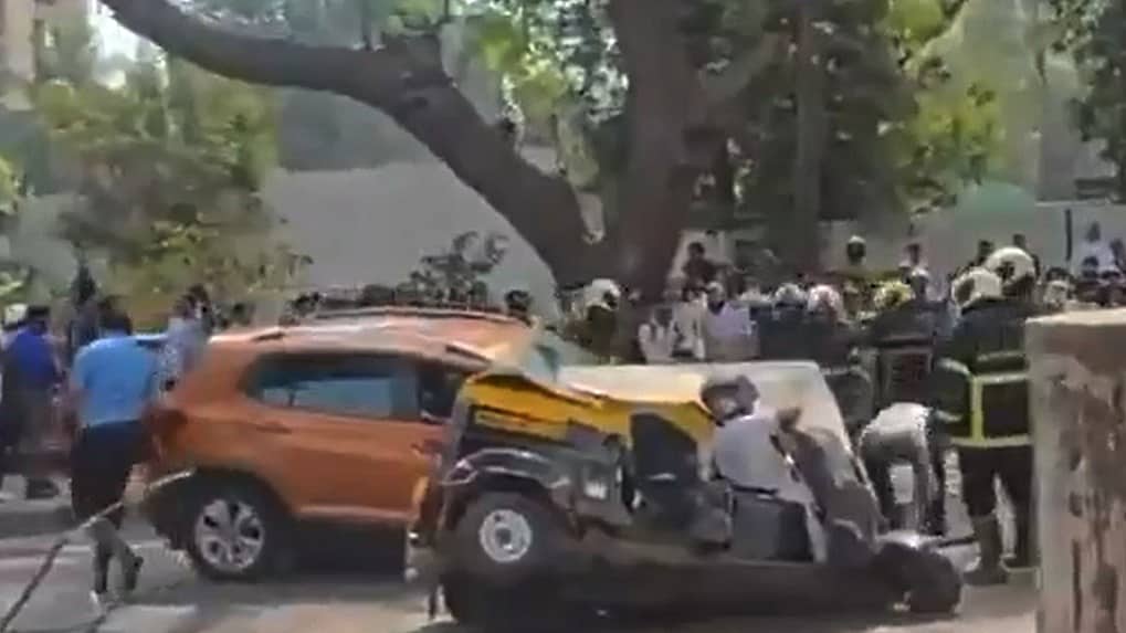 ಮುಂಬೈ ಮೆಟ್ರೋ ಪಿಲ್ಲರ್ ಕುಸಿತ: ಚಲಿಸುತ್ತಿದ್ದ ಕಾರು-ಆಟೋ ಮೇಲೆ ಬಿದ್ದ ಕಾಂಕ್ರೀಟ್ ಸ್ಲ್ಯಾಬ್; ಓರ್ವ ಸಾವು, ನಾಲ್ವರಿಗೆ ಗಾಯ; Video