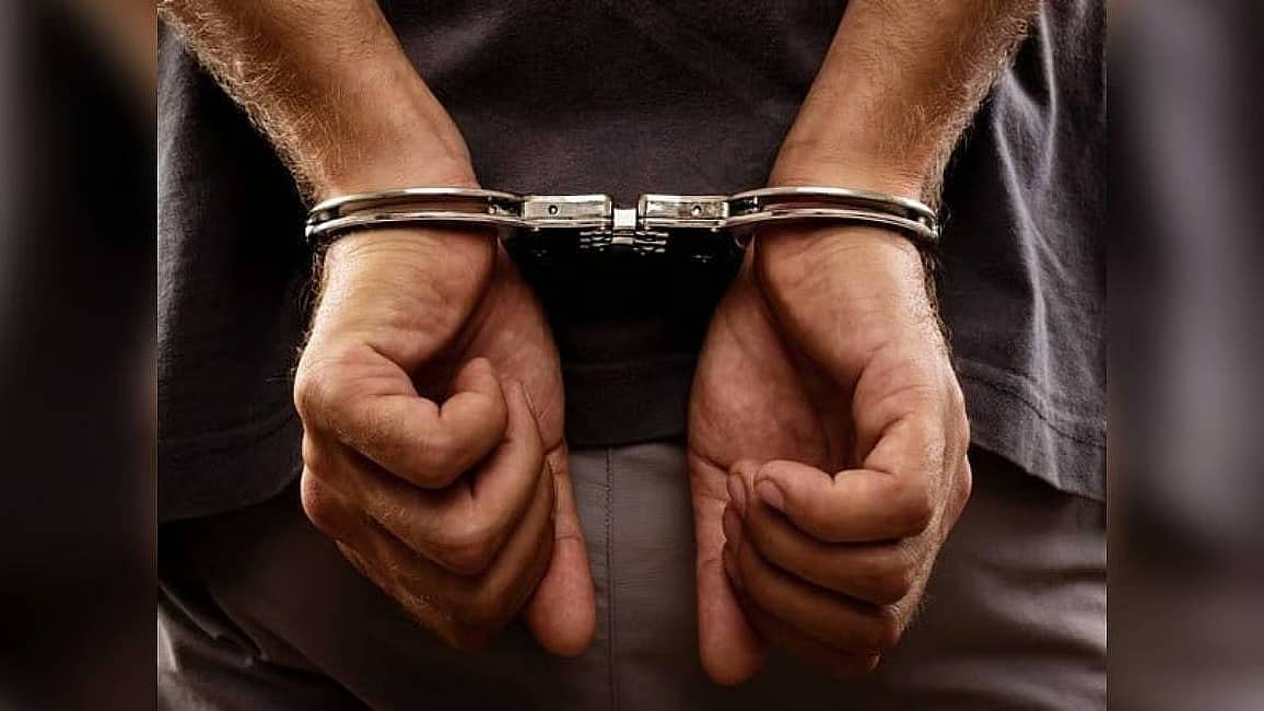 ವಿಜಯಪುರ: 12 ವರ್ಷಗಳಿಂದ ತಲೆಮರೆಸಿಕೊಂಡಿದ್ದ ಜೀವಾವಧಿ ಶಿಕ್ಷೆಗೆ ಗುರಿಯಾಗಿದ್ದ ಕೈದಿ ಮಹಿಳೆ ಹಿಂದೆ ಬಿದ್ದು ಸಿಕ್ಕಿಬಿದ್ದ ರೋಚಕ ಕಹಾನಿ!