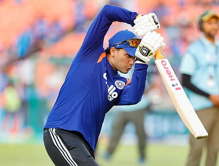 'ಚಿಂತಿಸಬೇಡಿ, ನಿಮಗಾಗಿ ವಿಶ್ವಕಪ್ ಗೆಲ್ಲುತ್ತೇನೆ': ಫಾರ್ಮ್‌ನಲ್ಲಿಲ್ಲದ ಅಭಿಷೇಕ್ ಶರ್ಮಾ ಫೈನಲ್‌ಗೆ ಮೊದಲು ನಾಯಕನಿಗೆ ಹೇಳಿದ್ದೇಕೆ?