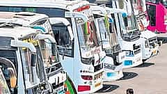 ಸ್ಲೀಪರ್‌ ಕೋಚ್‌ ಬಸ್‌ಗಳಿಗೆ ಸುರಕ್ಷತಾ ಮಾನದಂಡ: ಗಡುವಿಗೂ ಮುನ್ನವೇ ಅಧಿಕಾರಿಗಳಿಂದ ಕಿರುಕುಳ; ಸಾರಿಗೆ ಇಲಾಖೆ ವಿರುದ್ಧ ಬಸ್ ಆಪರೇಟರ್‌ಗಳ ಆರೋಪ