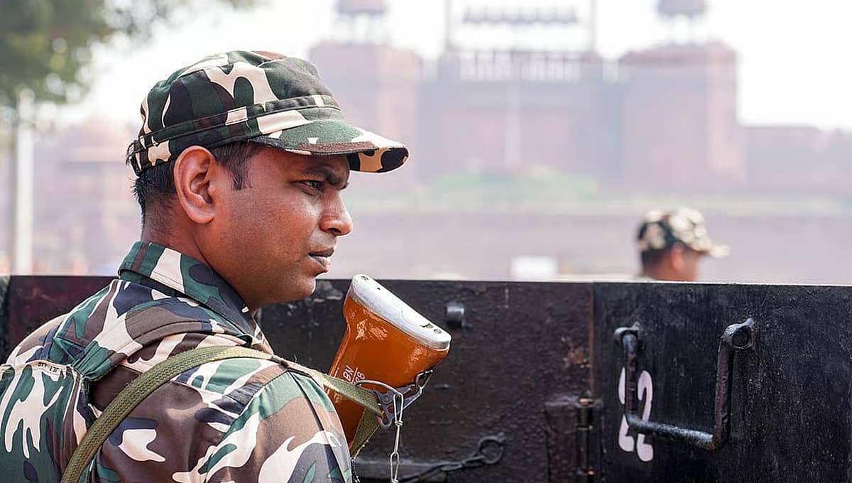 ಭಾರತದಲ್ಲಿ ದಾಳಿಗೆ ಸಂಚು: ಪಾಕ್ನ ISI, ಬಾಂಗ್ಲಾದೊಂದಿಗೆ ಸಂಪರ್ಕ ಹೊಂದಿದ್ದ 8 ಮಂದಿ ಬಂಧನ