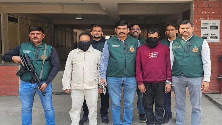 16 ಸಿಮ್, 8 ಫೋನ್, 1 ಡೆಡ್ಲಿ ಪ್ಲಾಟ್: ಪಾಕ್ ಬೆಂಬಲಿತ ಉಗ್ರರ ಸಂಚನ್ನು ದೆಹಲಿ ಪೊಲೀಸರು ಬೇಧಿಸಿದ್ದು ಹೇಗೆ?