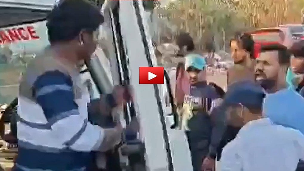 ಬೆಂಗಳೂರು: ಕಾರಿಗೆ ಟಚ್ ಆಗಿದ್ದಕ್ಕೆ ರೋಗಿಯನ್ನು ಕರೆತರಲು ಹೊರಟಿದ್ದ ಆಂಬ್ಯುಲೆನ್ಸ್ ಅಡ್ಡಗಟ್ಟಿದ ಪುಂಡರು, ನಡುರಸ್ತೆಯಲ್ಲೇ ರಂಪಾಟ..! Video