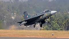 Tejas Aircraft: ತೇಜಸ್ ಯುದ್ಧ ವಿಮಾನ ಹಾರಾಟ ಸಂಪೂರ್ಣ ಸ್ಥಗಿತ; ಪರಿಶೀಲನೆಗೆ IAF ಮುಂದು..!