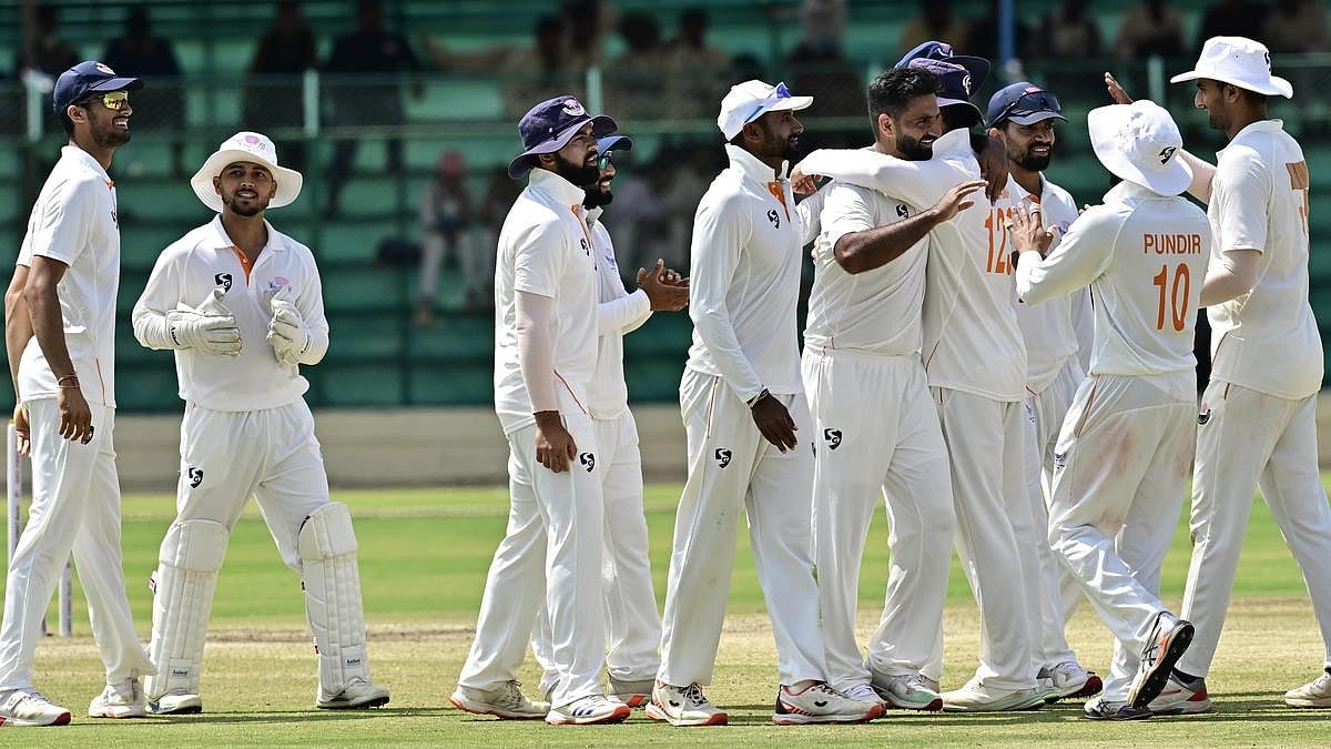 ಕರ್ನಾಟಕದ ವಿರುದ್ಧ ಪಂದ್ಯ ಡ್ರಾ: ಚೊಚ್ಚಲ ರಣಜಿ ಟ್ರೋಫಿ ಗೆದ್ದ ಜಮ್ಮು-ಕಾಶ್ಮೀರ; Video