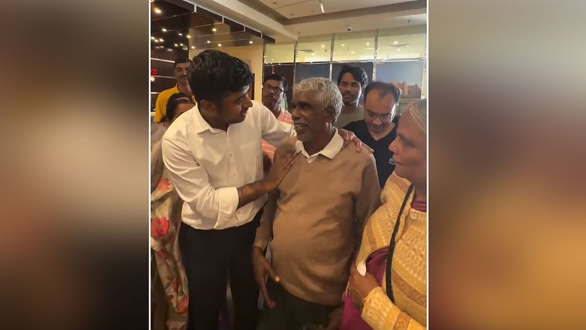 'ನಾನಿದ್ದೇನೆ.. ಧೈರ್ಯವಾಗಿರಿ': Dubai Airport ನಲ್ಲಿ ಅತಂತ್ರವಾಗಿರುವ ಕನ್ನಡಿಗರಿಗೆ ಧೈರ್ಯ ತುಂಬಿದ Drone Pratap! Video