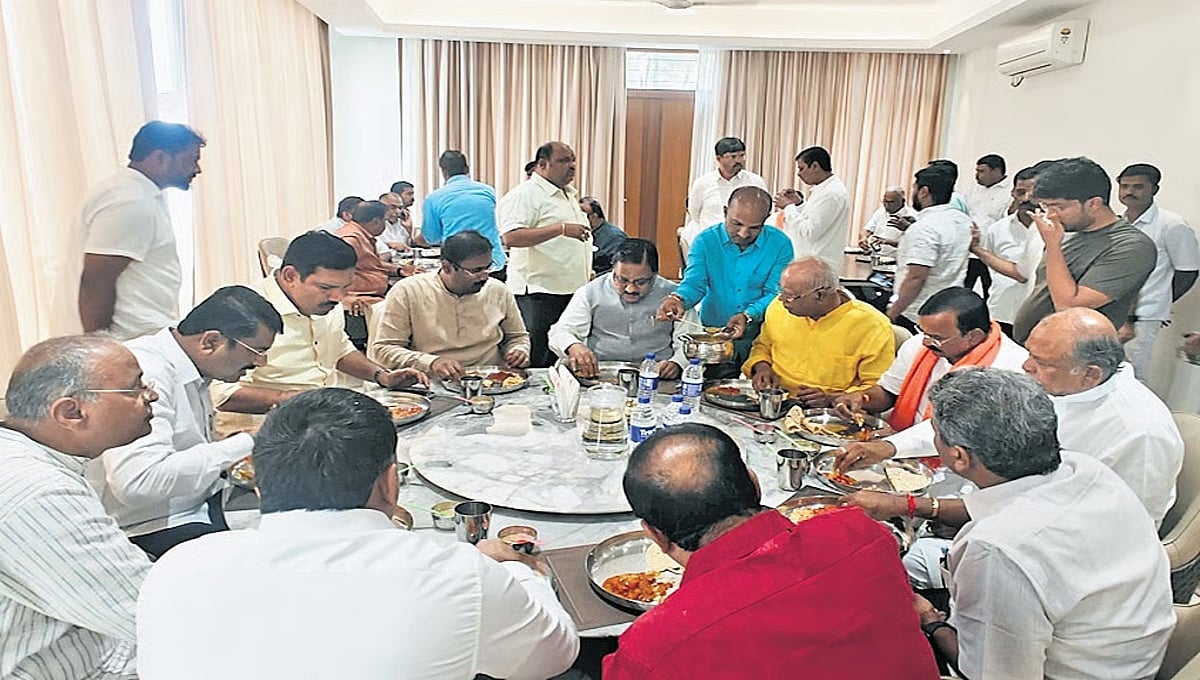 ದಾವಣಗೆರೆ ಬಿಜೆಪಿಯಲ್ಲಿ ನಿಲ್ಲದ ಬಣ ಬಡಿದಾಟ: ನಾಯಕರ ನಡುವೆ ಮೂಡದ ಒಮ್ಮತ; ಸಂಧಾನ ಸಭೆ ವಿಫಲ