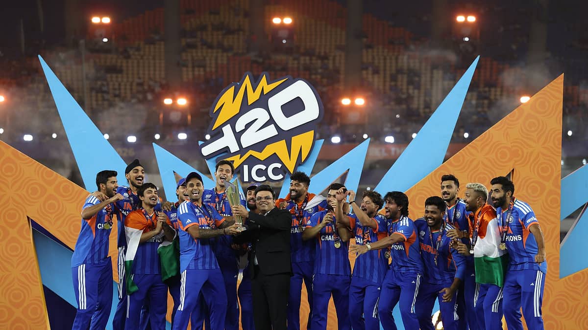 Cricket: ಐತಿಹಾಸಿಕ 3ನೇ ಬಾರಿಗೆ T20 ವಿಶ್ವಕಪ್ 2026 ಗೆದ್ದ ಭಾರತ ತಂಡಕ್ಕೆ BCCI ಬಂಪರ್ ಬಹುಮಾನ; ಕ್ಯಾಶ್ ರಿವಾರ್ಡ್ ಎಷ್ಟು ಗೊತ್ತಾ?