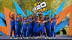 T20 World Cup ಗೆದ್ದ ಟೀಂ ಇಂಡಿಯಾಕ್ಕೆ 131 ಕೋಟಿ ರೂ ಬಂಪರ್ ಬಹುಮಾನ! ಹೇಗೆ ಹಂಚಿಕೆಯಾಗುತ್ತೆ ಗೊತ್ತಾ?