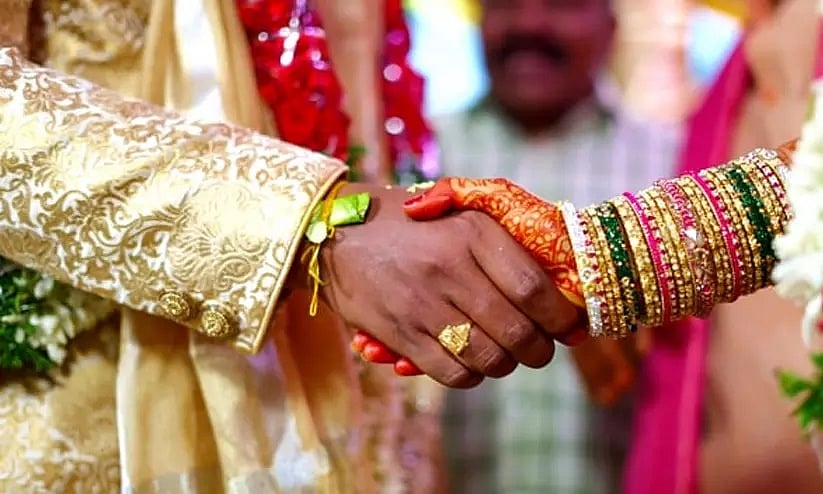 7ನೇ ಮದುವೆ ಮಾಡಿಕೊಳ್ಳಲು ಮುಂದಾದ ತಂದೆ: ದಯವಿಟ್ಟು ತಡೆಯಿರಿ ಎಂದು ಪೊಲೀಸ್ ಮೊರೆ ಹೋದ ಮಗ!