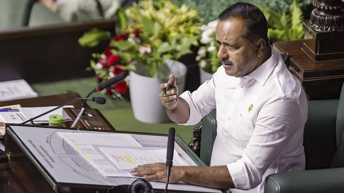 UT Khader: ನನ್ನ ಮೌನವನ್ನು ದೌರ್ಬಲ್ಯ ಎಂದು ಪರಿಗಣಿಸಬೇಡಿ.. ಉತ್ತರಿಸದಿದ್ದ ಮೇಲೆ ಅಧಿವೇಶನ ಏಕೆ ಕರೆಯಬೇಕು; ಸ್ಪೀಕರ್ ಕಿಡಿ