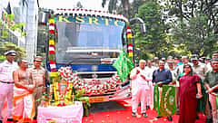45 ಕರ್ನಾಟಕ ಸಾರಿಗೆ, 70 ಹೊಸ ಪಲ್ಲಕ್ಕಿ ಬಸ್‍ಗಳಿಗೆ ಸಚಿವ ರಾಮಲಿಂಗಾ ರೆಡ್ಡಿ ಚಾಲನೆ