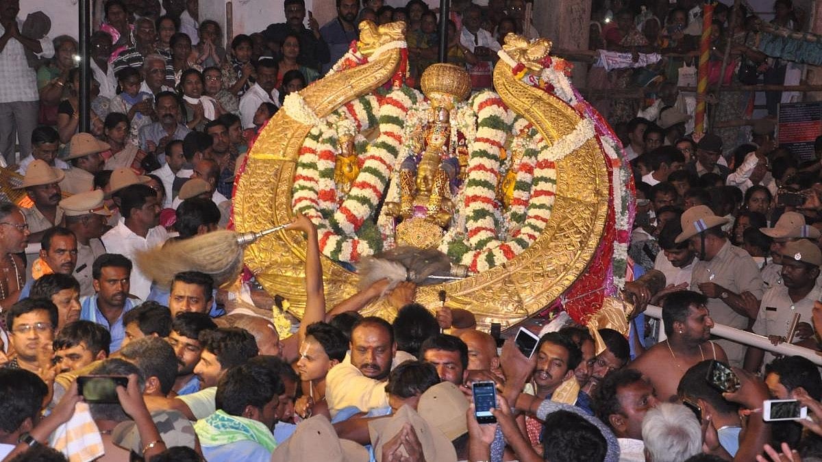 ಮಾರ್ಚ್ 23ರಿಂದ ಏಪ್ರಿಲ್ 4 ರವರೆಗೆ ವೈರಮುಡಿ ಬ್ರಹ್ಮೋತ್ಸವ: ಸಚಿವ ಎನ್. ಚಲುವರಾಯಸ್ವಾಮಿ ನೇತೃತ್ವದಲ್ಲಿ ಪೂರ್ವ ಸಿದ್ಧತಾ ಸಭೆ!