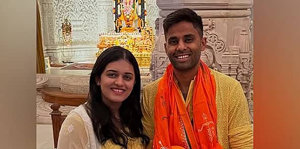 ಮೊದಲ ಮಗುವಿನ ನಿರೀಕ್ಷೆಯಲ್ಲಿ T20 ನಾಯಕ ಸೂರ್ಯಕುಮಾರ್ ಯಾದವ್ ದಂಪತಿ: ಬೇಬಿ ಶವರ್ ವಿಡಿಯೊ ವೈರಲ್