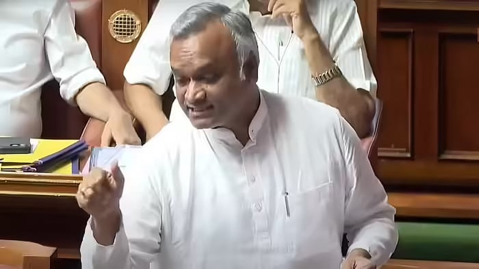 ಗೋ ದತ್ತು ಯೋಜನೆಯಲ್ಲಿ ಬೊಮ್ಮಾಯಿ, ಪ್ರಭು ಚೌಹಾಣ್ ಬಿಟ್ಟರೆ ಯಾವ ಬಿಜೆಪಿ ಶಾಸಕರು ದತ್ತು ಪಡೆದಿಲ್ಲ: ಪ್ರಿಯಾಂಕ್ ಖರ್ಗೆ