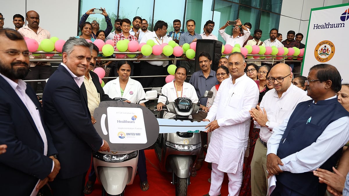 CSR ಸಹಕಾರದಲ್ಲಿ ಆರೋಗ್ಯ ಕಾರ್ಯಕರ್ತರಿಗೆ ಉಚಿತ ಎಲೆಕ್ಟ್ರಿಕ್ ಬೈಕ್ ವಿತರಣೆ